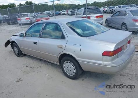 1998 Toyota Camry Le из США, поврежденный, VIN 4T1BG22K1WU276568